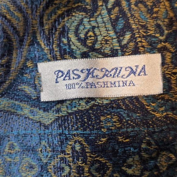 Pashmina Blue and Gold Paisley Scarf - Picture 3 of 4